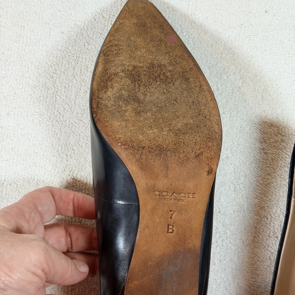 COACH Sloan Black Leather Kitten Heel Pump - Size 7 B Classic Luxury Old Money - Picture 8 of 12